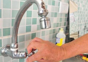 “Fantasma” da falta de água volta a “aterrorizar” moradores do bairro Canivete, em Linhares. Prefeitura respondeu aos moradores