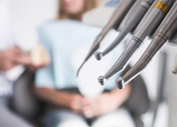 Justiça determina que paciente que teve dificuldades durante e após cirurgia de extração de siso seja indenizada