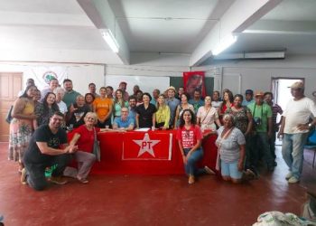 Senador Fabiano Contarato reúne com lideranças políticas em Linhares e discute pautas importantes