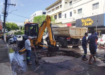 Abastecimento de água é interrompido nos bairros Centro, Aviso e Araçá devido a rompimento de rede