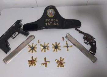 Dupla vindo de Jaguaré e Governador Lindenberg, para matar em Linhares é presa pela Força Tática. Um atirou contra a Polícia,mas foi baleado