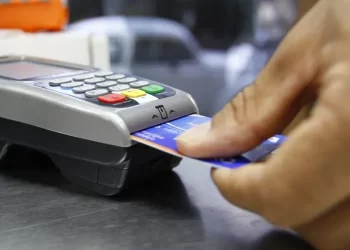 Dívidas batem recorde e 866 pessoas no ES vão parar todo dia no SPC