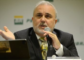 Petrobras anuncia redução de 21,3% no gás de cozinha, 12,6% na gasolina e 12,8% no diesel