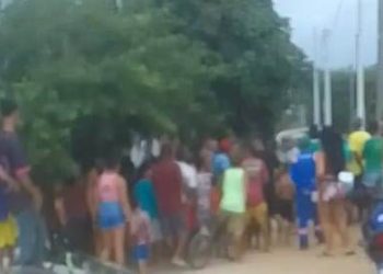 Susto em CEIM e Escola de Povoação indivíduo pula muros e diz que estava sendo perseguido