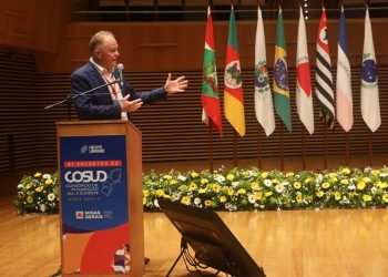 Governador do Espírito Santo participa da abertura da 8ª edição do Cosud