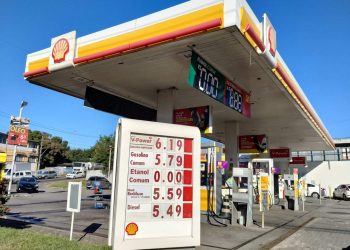 Preço de gasolina é reajustado e passa de R$ 6 em postos do ES