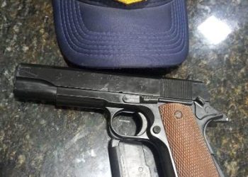 Jovem é flagrado, pela Guarda Municipal de Linhares, com simulacro na cintura