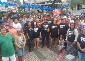 VÍDEOS – Pescadores e atingidos do desastre de Mariana fazem manifestação no Centro de Linhares. Fundação Renova envia nota
