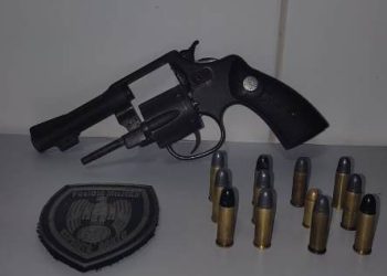 Adolescente de 16 anos de idade, é apreendido com arma de fogo na cintura, no Residencial Rio Doce, em Linhares