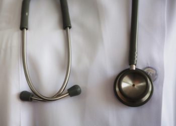 Hospital é condenado após pacientes sofrerem ofensa verbal durante atendimento