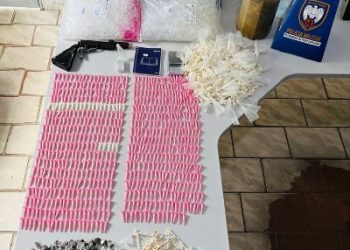 Polícia Militar apreende quantidade significativa de pedras de crack, cocaína, maconha e apreende arma de fogo