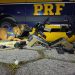 PRF apreende dois fuzis, quatro pistolas, munições e outros matérias que estavam sendo transportados, do RJ para o ES, de forma ilegal