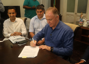 Governo do Estado firma contrato com a Infraero para gestão do Aeroporto de Linhares