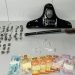 Arma de fabricação artesanal e drogas são apreendidas pela Força Tática no Planalto, em Linhares