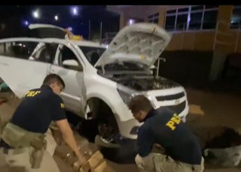 VÍDEO – PRF em Goiás, apreende mais de 21 quilos de pasta base de cocaína que seria entregue no ES