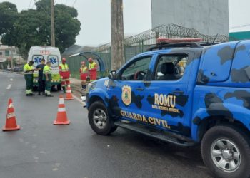 Homem em situação de rua é encontrado morto, sentado em um banco, às margens da BR 101 em Linhares