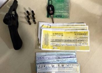 Operação conjunta em São Mateus prende suspeitos de homicídio e ainda apreende armas, munições e mais de 150 mil reais