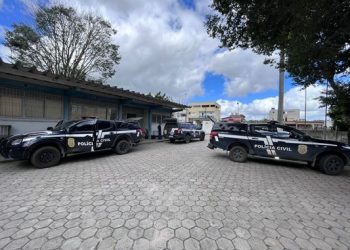 Polícia Civil prende homem suspeito de invadir residência e estuprar uma mulher e ainda outro  homem suspeitos de estuprar duas meninas de 11 anos