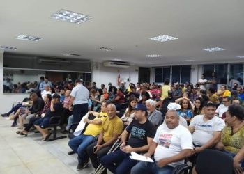 Entre gritaria, vereador chorando e pedindo a Deus por aprovação, Projeto de Lei é rejeitado