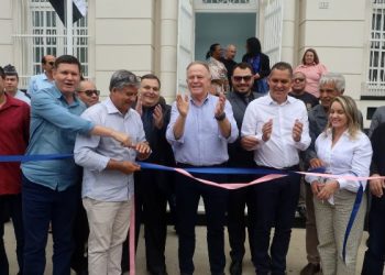 Governador entrega obras em Iúna e anuncia implantação da Rodovia ES-179