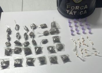 Polícia Militar apreende Maconha e crack em lote, no bairro Interlagos, em Linhares