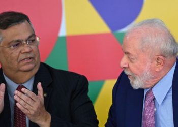 “Conseguimos colocar um ministro comunista no STF com a qualidade de Dino”. diz Lula