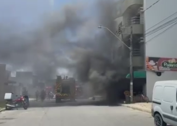 VÍDEO – Vaquinha online é criada para ajudar casal de comerciante que perdeu padaria em incêndio, na cidade de Linhares-ES