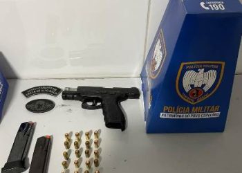 Indivíduos encapuzados fogem da Polícia, no Jocafe, mas PM apreende pistola, munições e leva suspeito para a delegacia