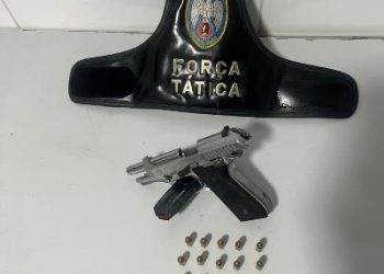 Força Tática prende jovem com pistola na cintura, em Linhares, no bairro Interlagos