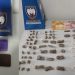 Polícia Militar apreende meio quilo de maconha, com dupla em motocicleta, no Jocafe e pedras de crack e buchas de maconha no Aviso