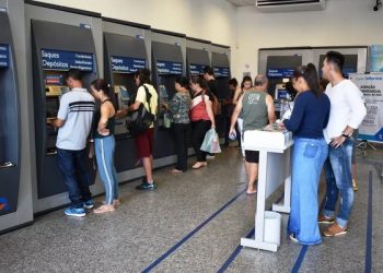 Feriado de Ano Novo: hoje (28), último dia de funcionamento das agências bancárias em 2023. Amanhã (29), não haverá atendimento ao público