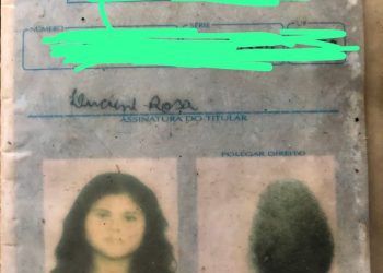 Vendedor encontra carteira de trabalho com dinheiro e procura a proprietária