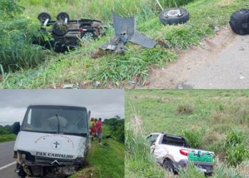 VÍDEOS – Carro de funerária, que transportava corpo, se envolve em acidente na BR 101, em Linhares