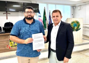 Vereadores Roninho e Tarcísio conseguem parecer favorável da CCJ de Projeto de Climatização nas escolas