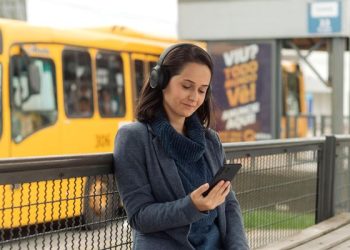 Lançada Bíblia completa em áudio. O projeto usou cerca de 560 vozes