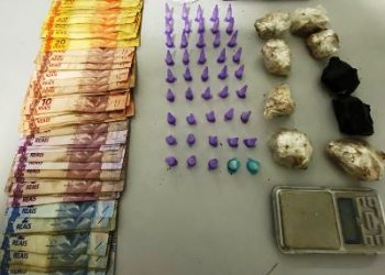 Irmãos gêmeos de 17 anos, são apreendidos com cocaína, crack e dinheiro, em Sooretama