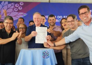 Governo inaugura serviços de saúde e anuncia reconstrução de escola em Conceição da Barra