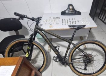 Operação Narke: Força Tática Apreende Drogas, Balança de Precisão e Bicicleta em Linhares