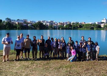 Movimento Escoteiro de Linhares promove ação de limpeza na praia do Pontal do Ipiranga neste sábado (22)