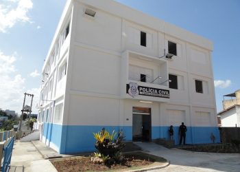 Polícia Civil prende suspeito procurado por roubo em Aracruz