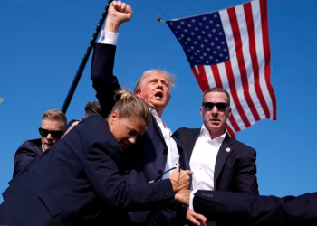 Comício de Trump é interrompido após supostos sons de tiros, na Pensilvânia