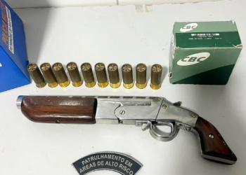 Arma de calibre 12 é apreendida em Linhares durante operação da PM