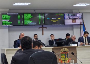 CASO VICENTINI – Câmara de Vereadores de Linhares cria e instala Comissão Processante  para apurar denúncia de agressão física e rachid contra o presidente