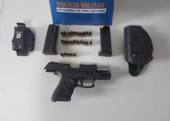 Condutor de Corola é preso após ser flagrado com pistola e munições dentro do veículo