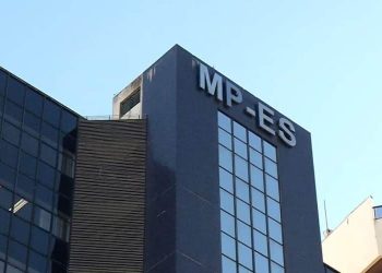 MPES pede julgamento de ex-prefeito por feminicídio