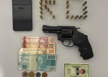 Polícia Militar prende jovem de 18 anos com arma e munições em Sooretama