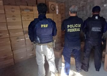 VEJA VÍDEO – Ação conjunta da PRF, PF e RECEITA resultou na apreensão de mais de 4 milhões de cigarros contrabandeados do Paraguai