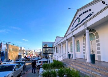 Câmara de São Mateus abre concurso público com salário de até R$ 3,6 mil.