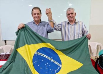 Em convenção PT confirma nome de José Carlos Elias para concorrer à Prefeitura de Linhares e do médico Teobaldo Antônio Magnago Heleodoro, do PC do B, como vice.