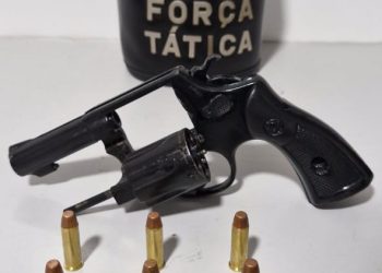 Polícia prende suspeito armado durante ação da Força Tática em Linhares